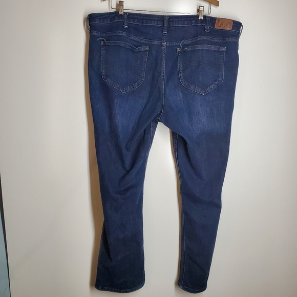 Lee Regular Fit Mid Rise Jeans. Size 22M - Picture 2 of 5